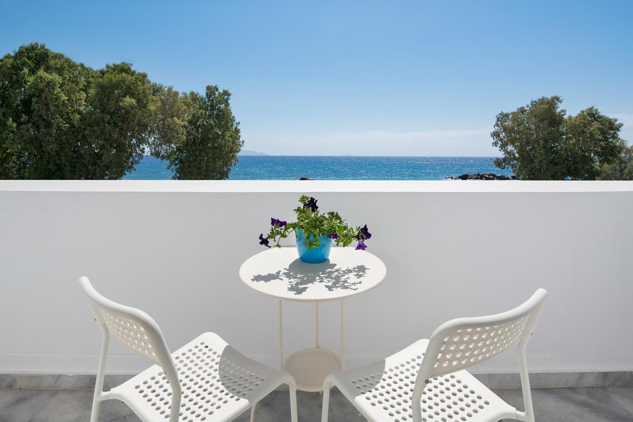 Sol Mare Salis Apartment Kamari  Exterior photo